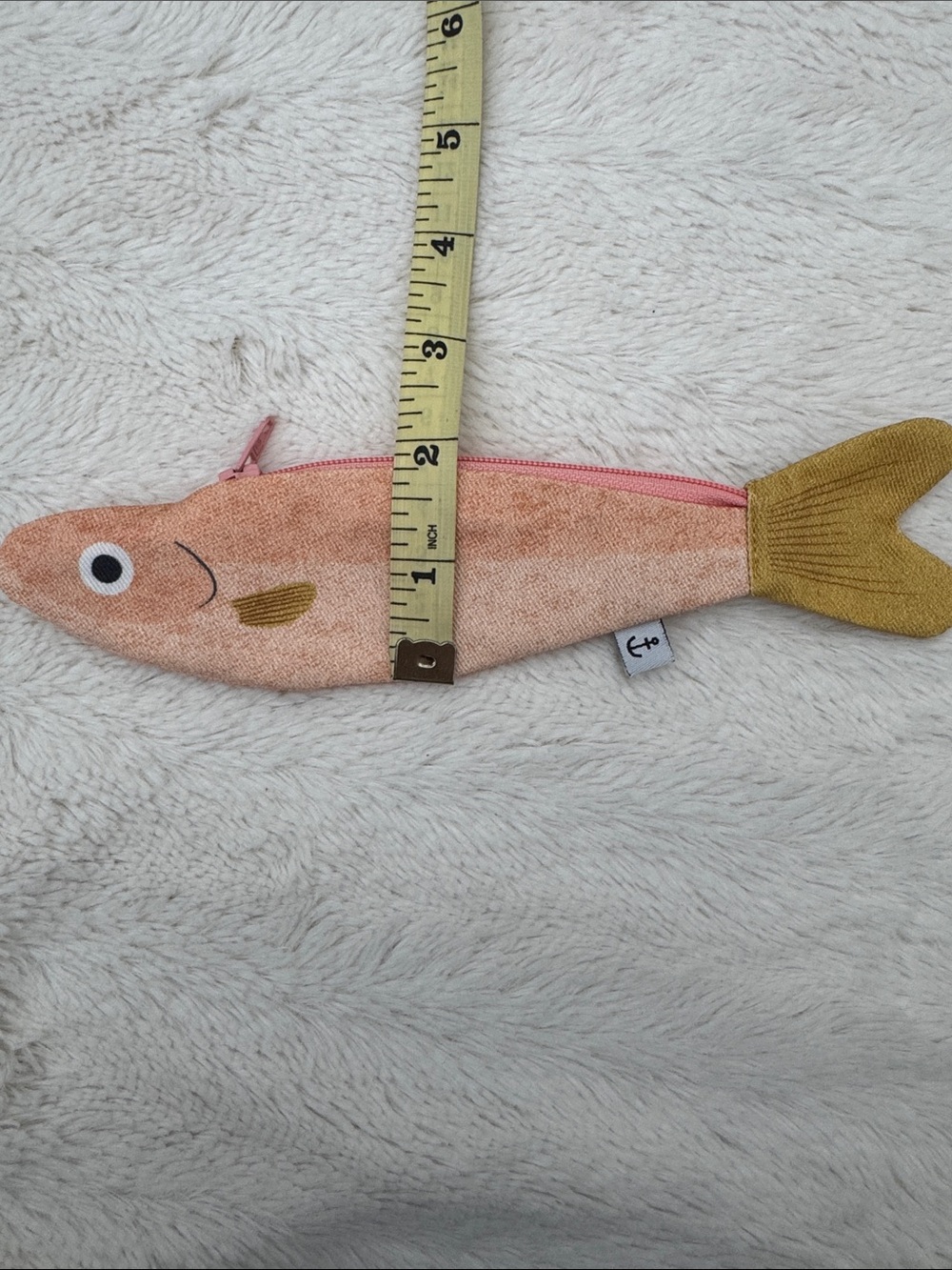 Fish-Shaped Pouch - Picture 4 of 4